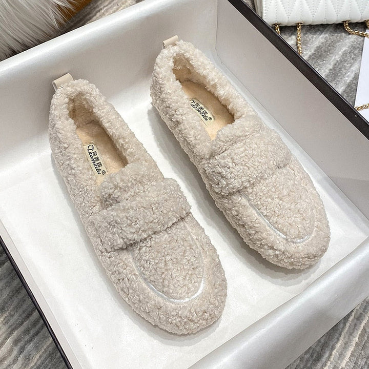 Mellora | LuxeCloud Slippers – Where Comfort Meets Elegance