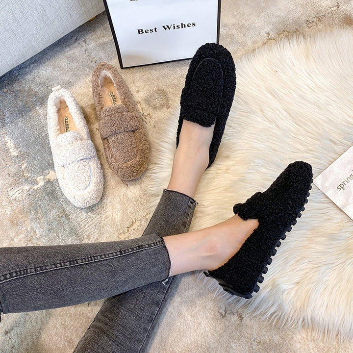 Mellora | LuxeCloud Slippers – Where Comfort Meets Elegance